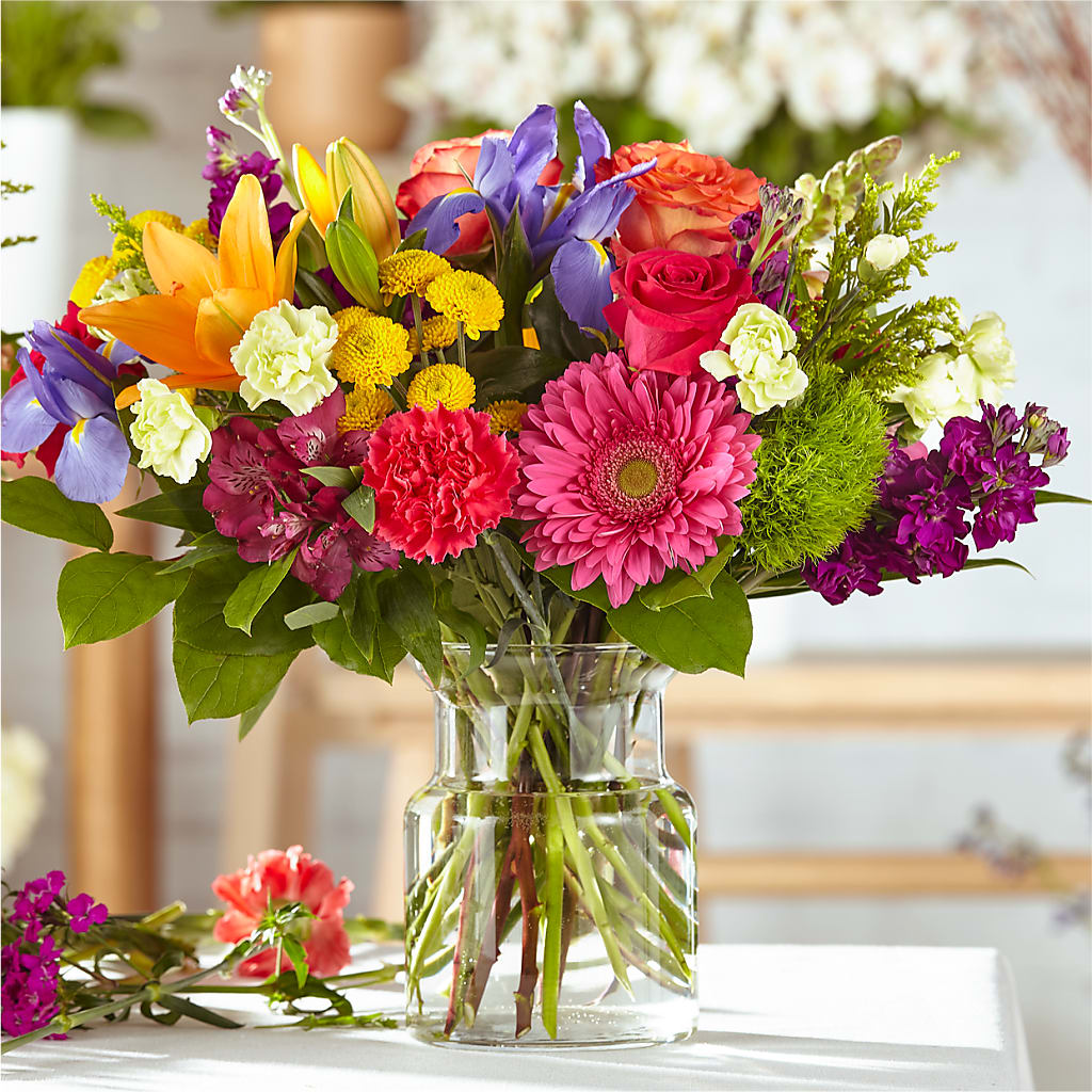 Bold & Bright – A Florist Original – THE CARRIAGE HOUSE FLORAL & GIFTS, Marlette MI