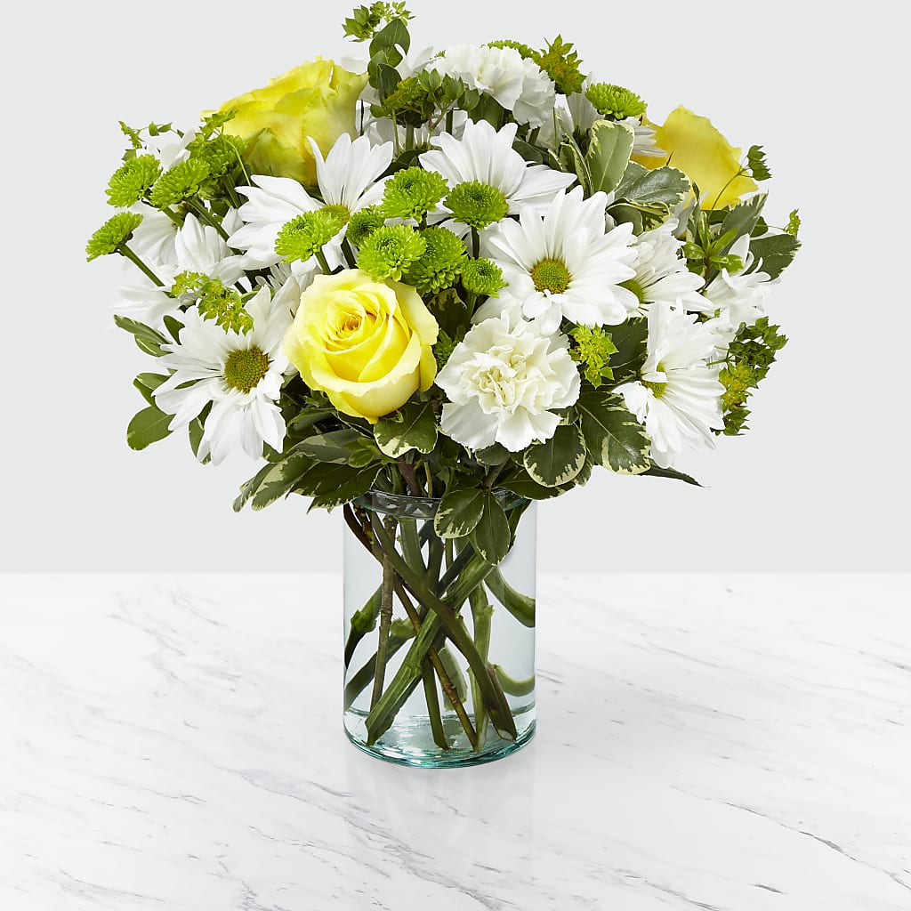Happy Day Bouquet – THE CARRIAGE HOUSE FLORAL & GIFTS, Marlette MI