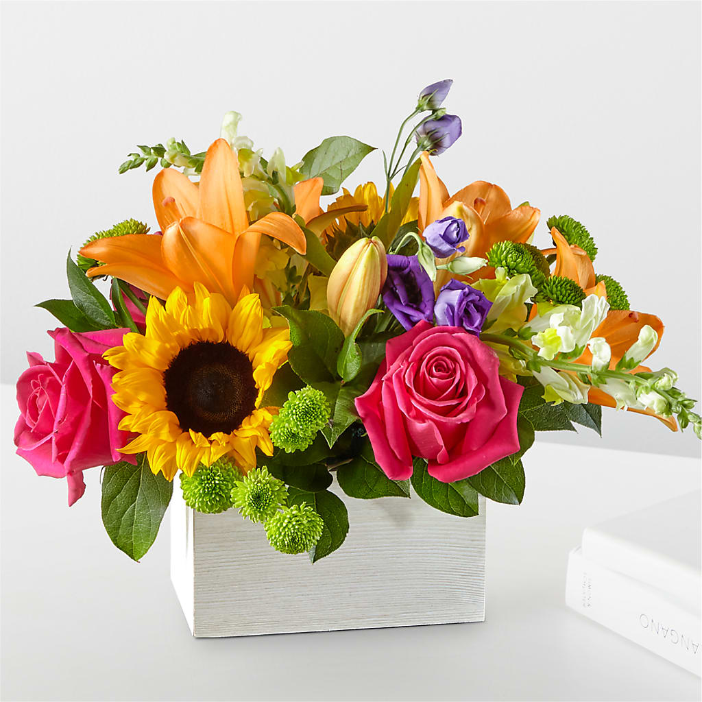 Best Day Box Bouquet – THE CARRIAGE HOUSE FLORAL & GIFTS, Marlette MI