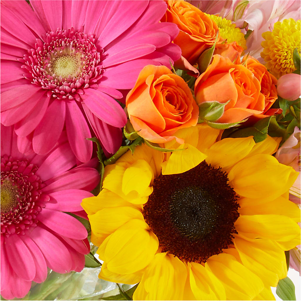 Florist Original Mixed Bouquet – THE CARRIAGE HOUSE FLORAL & GIFTS, Marlette MI