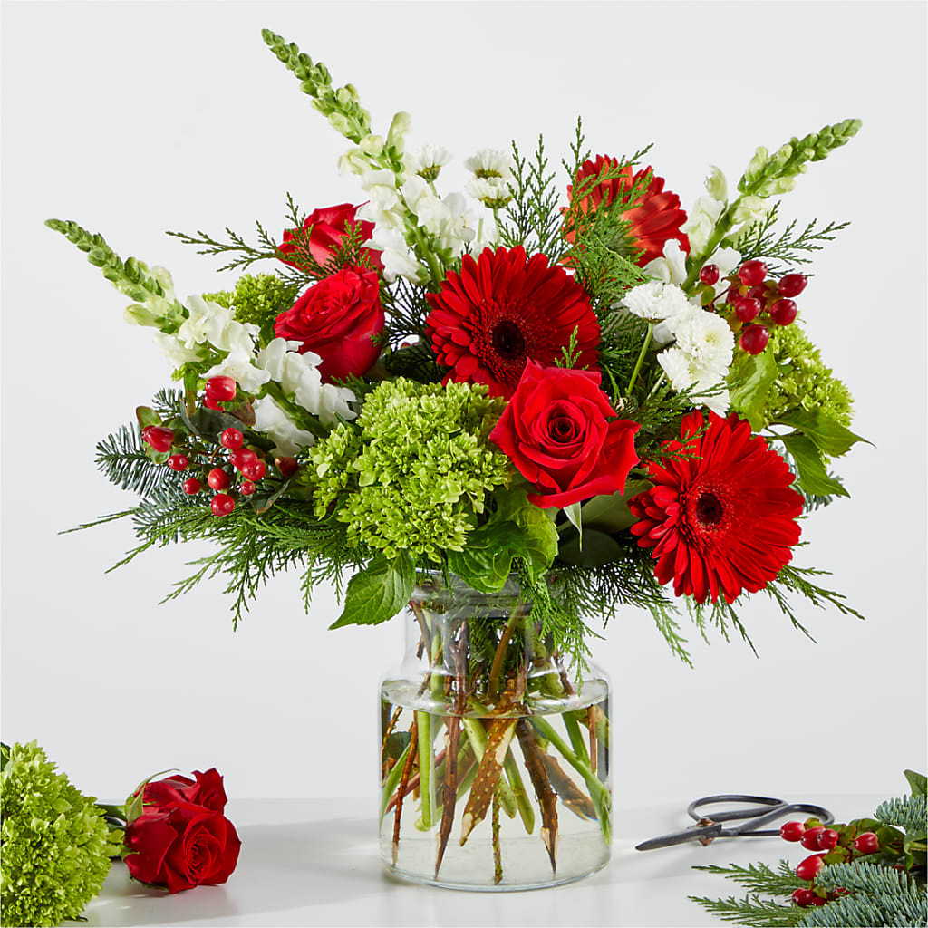 Merry Moment Bouquet – A Florist Original – THE CARRIAGE HOUSE FLORAL & GIFTS, Marlette MI