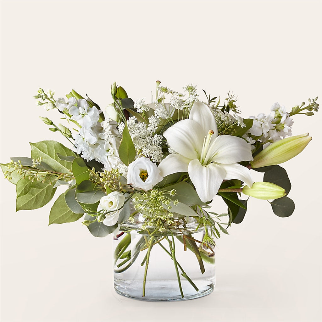 Alluring Elegance Bouquet – THE CARRIAGE HOUSE FLORAL & GIFTS, Marlette MI