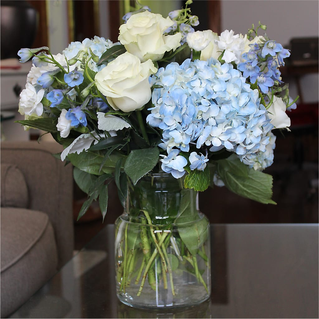 Clear Skies Bouquet – THE CARRIAGE HOUSE FLORAL & GIFTS, Marlette MI