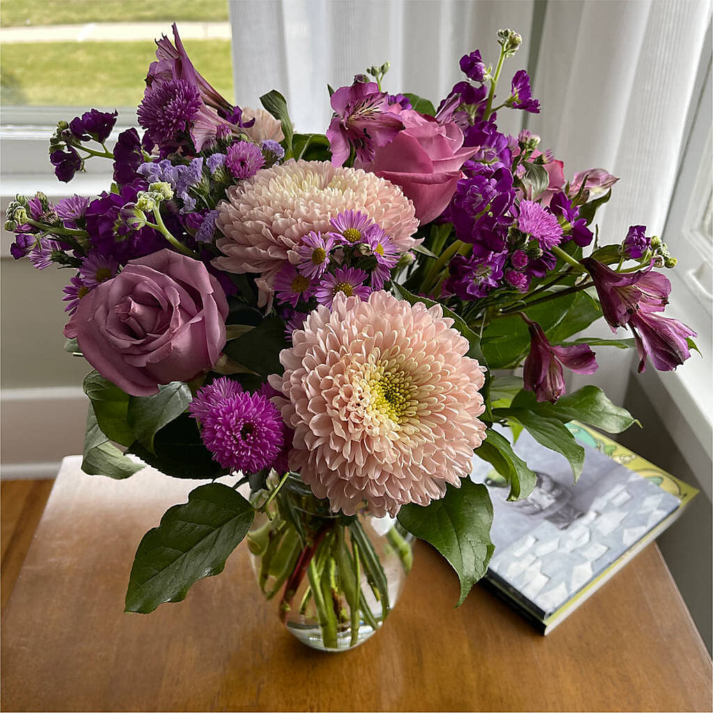 Ultraviolet Bouquet – THE CARRIAGE HOUSE FLORAL & GIFTS, Marlette MI