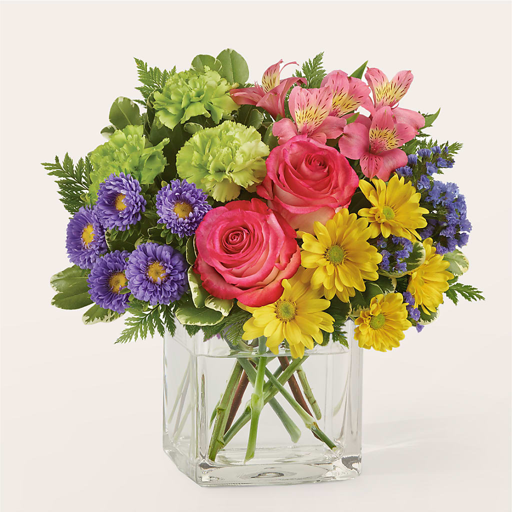 Candy Jar Bouquet – THE CARRIAGE HOUSE FLORAL & GIFTS, Marlette MI