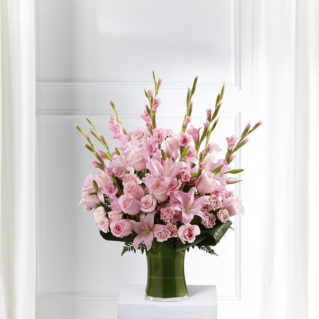 Lovely Tribute Bouquet – THE CARRIAGE HOUSE FLORAL & GIFTS, Marlette MI