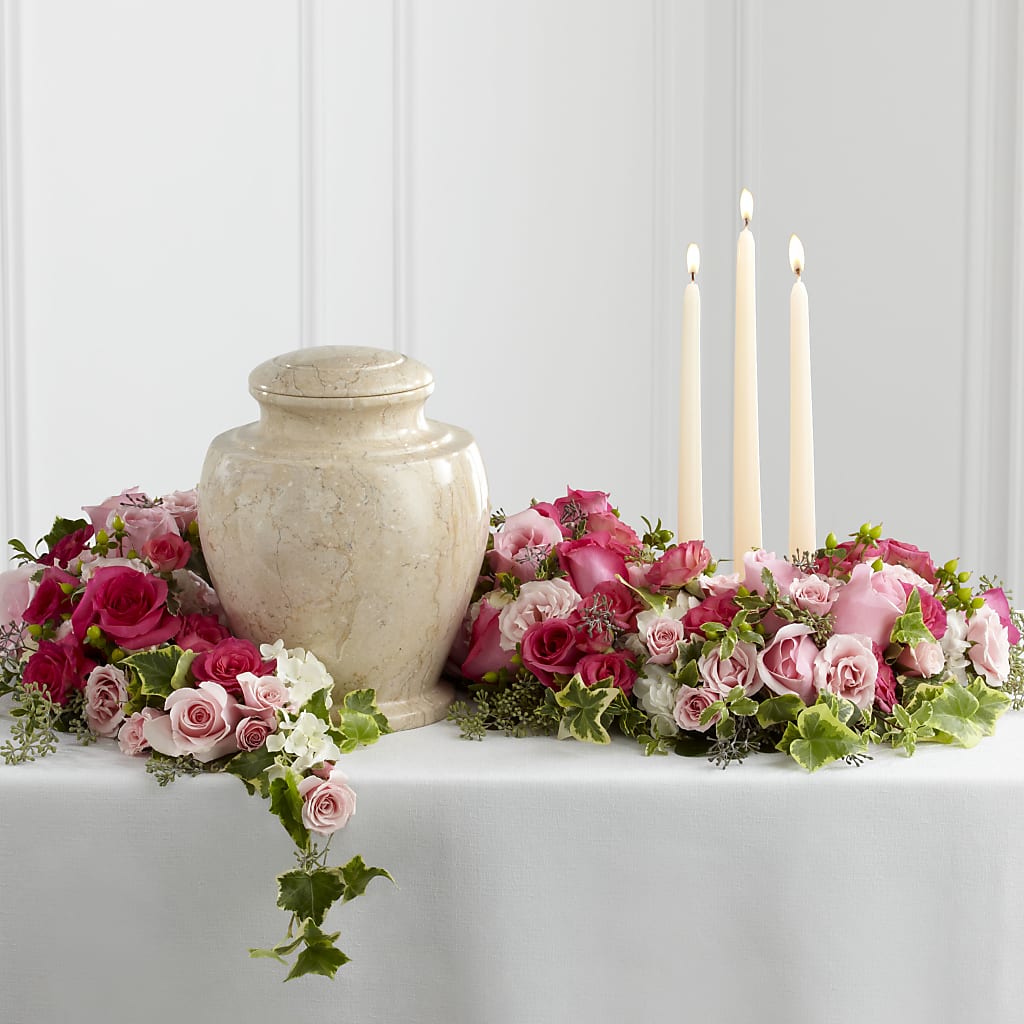 Remembrance Arrangement – THE CARRIAGE HOUSE FLORAL & GIFTS, Marlette MI