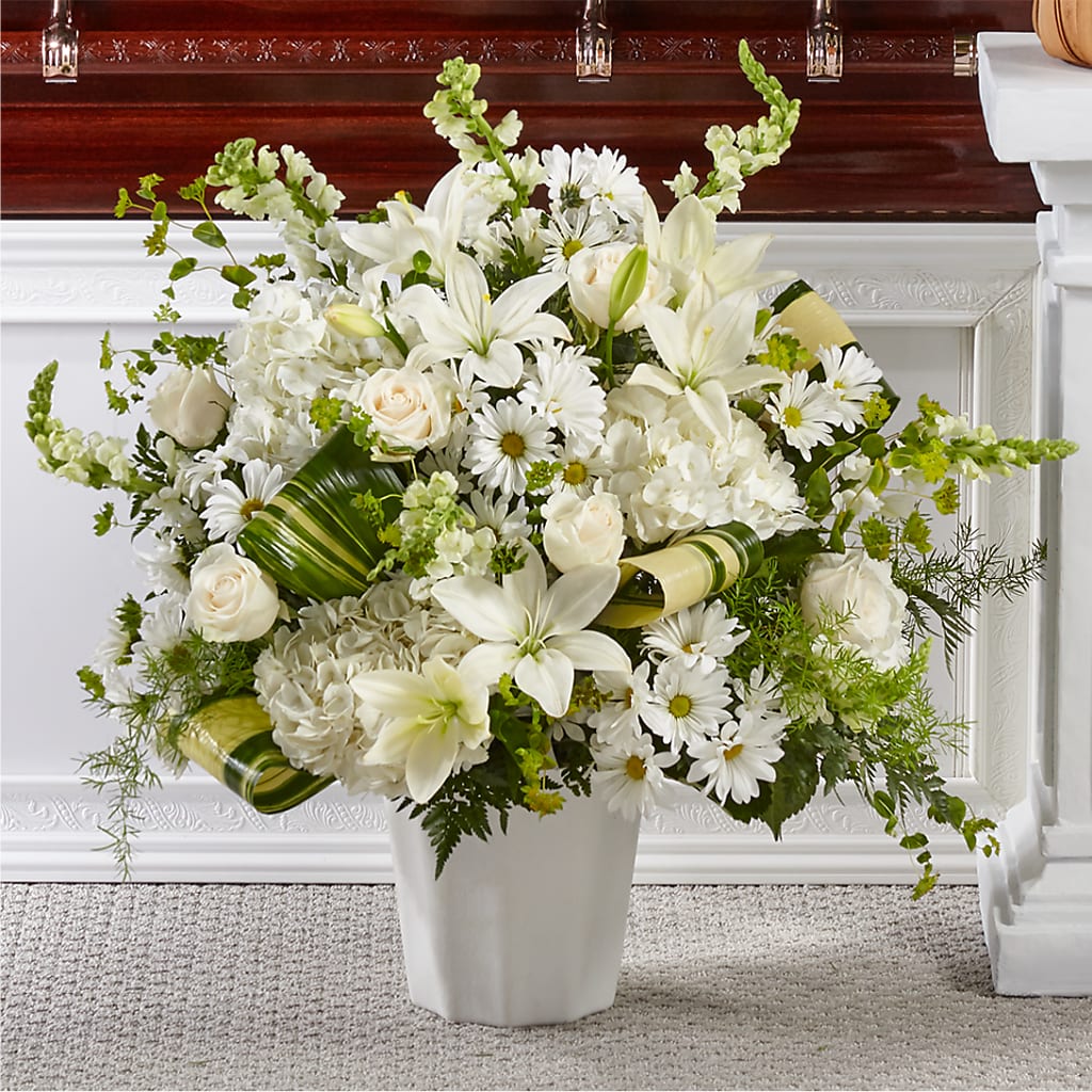 Thoughts of Tranquility Floor Basket – THE CARRIAGE HOUSE FLORAL & GIFTS, Marlette MI