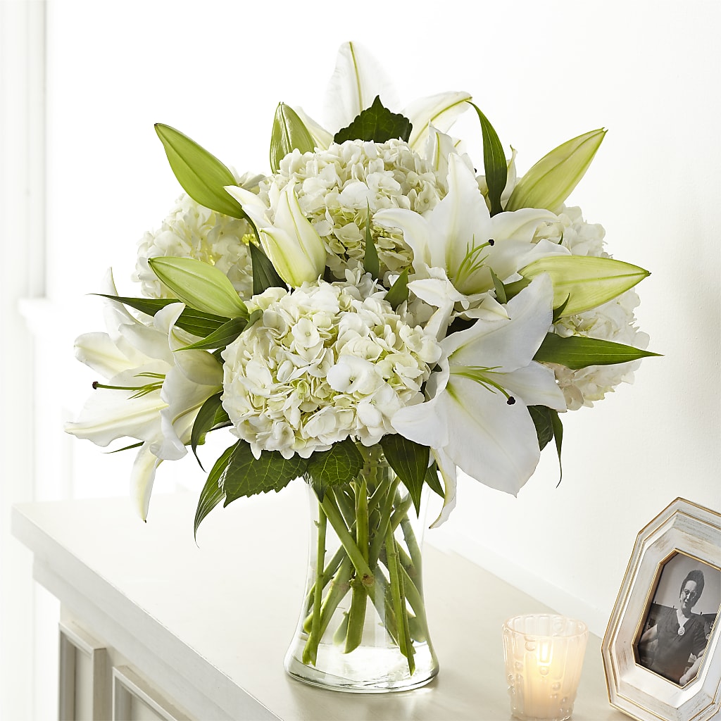 Compassionate Lily Bouquet – THE CARRIAGE HOUSE FLORAL & GIFTS, Marlette MI