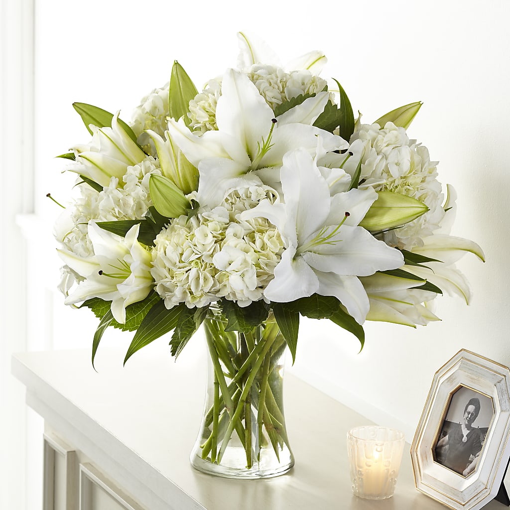 Compassionate Lily Bouquet – THE CARRIAGE HOUSE FLORAL & GIFTS, Marlette MI