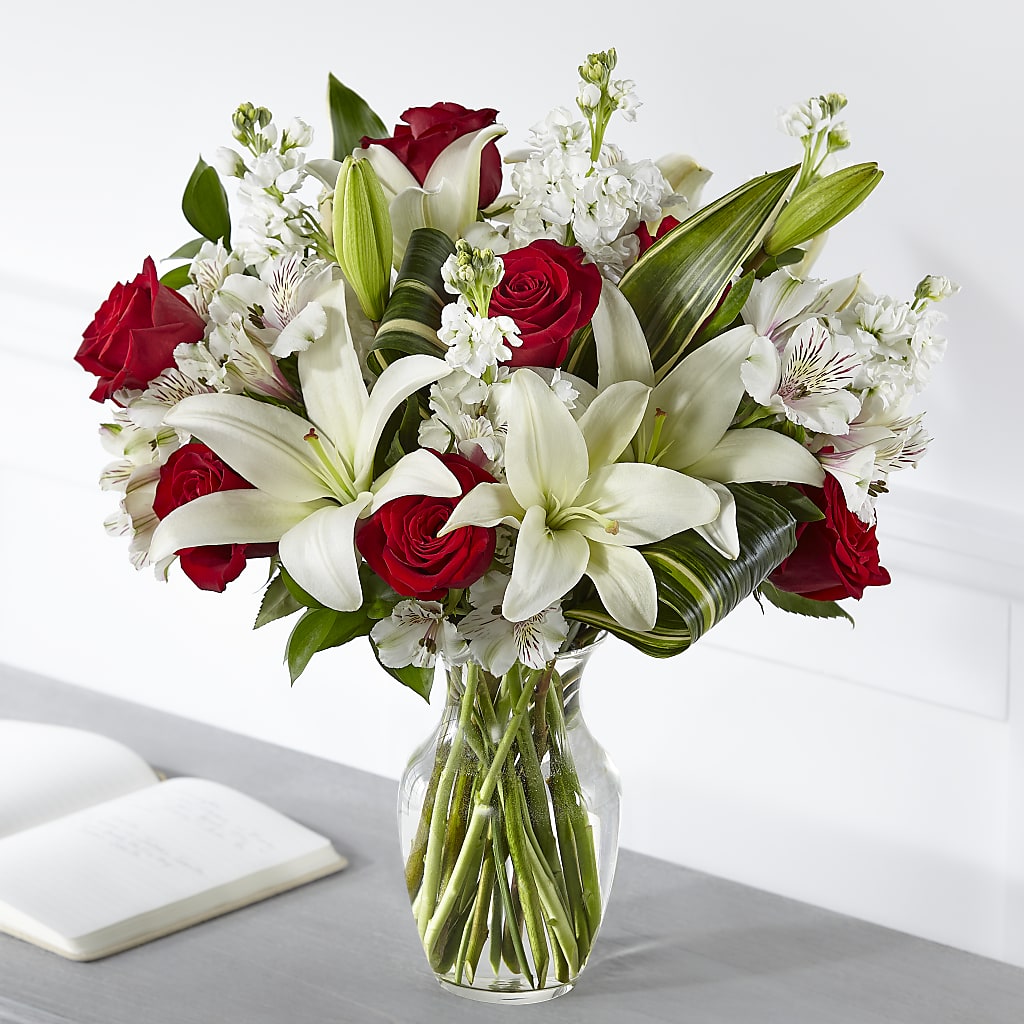 Loving Respect Bouquet – THE CARRIAGE HOUSE FLORAL & GIFTS, Marlette MI