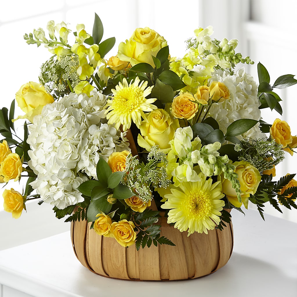 Rustic Remembrance Basket – THE CARRIAGE HOUSE FLORAL & GIFTS, Marlette MI