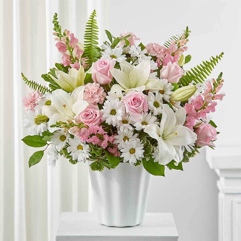 Soft Touch Tabletop Basket – THE CARRIAGE HOUSE FLORAL & GIFTS, Marlette MI