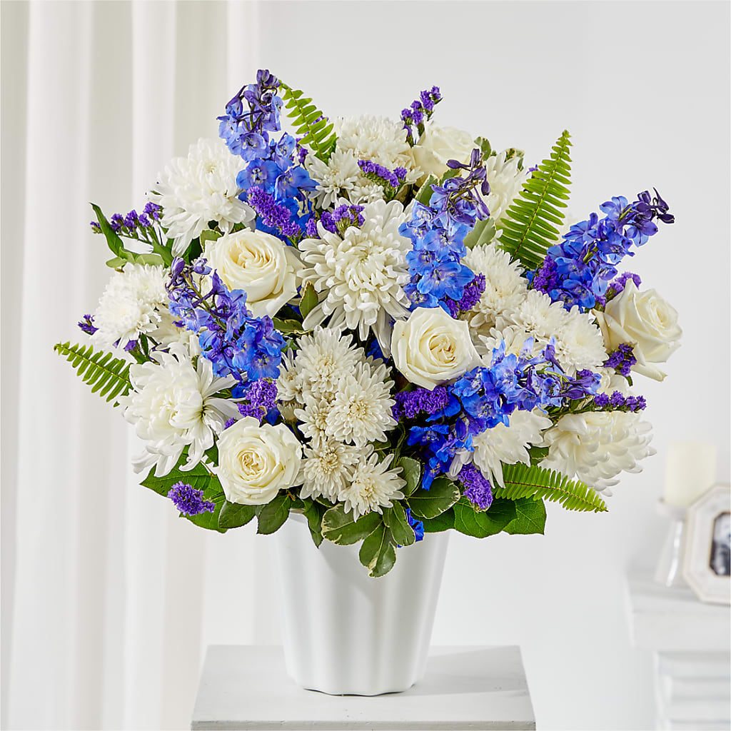 Hold Dear Tabletop Basket – THE CARRIAGE HOUSE FLORAL & GIFTS, Marlette MI