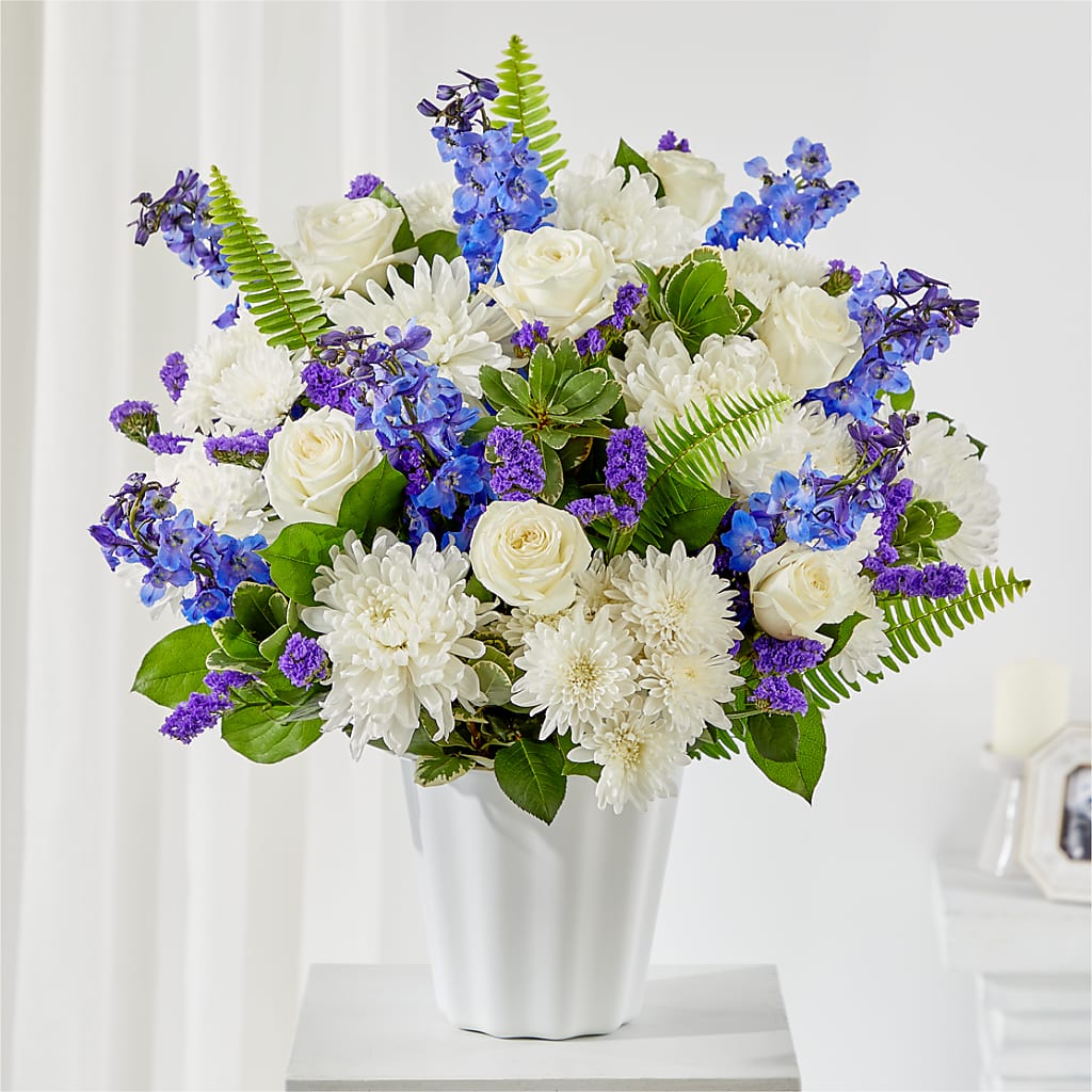 Hold Dear Tabletop Basket – THE CARRIAGE HOUSE FLORAL & GIFTS, Marlette MI