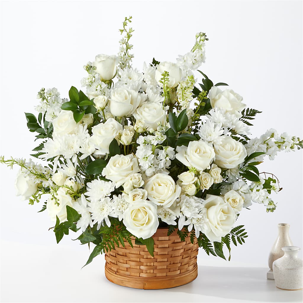 Heartfelt Condolences Arrangement – THE CARRIAGE HOUSE FLORAL & GIFTS, Marlette MI