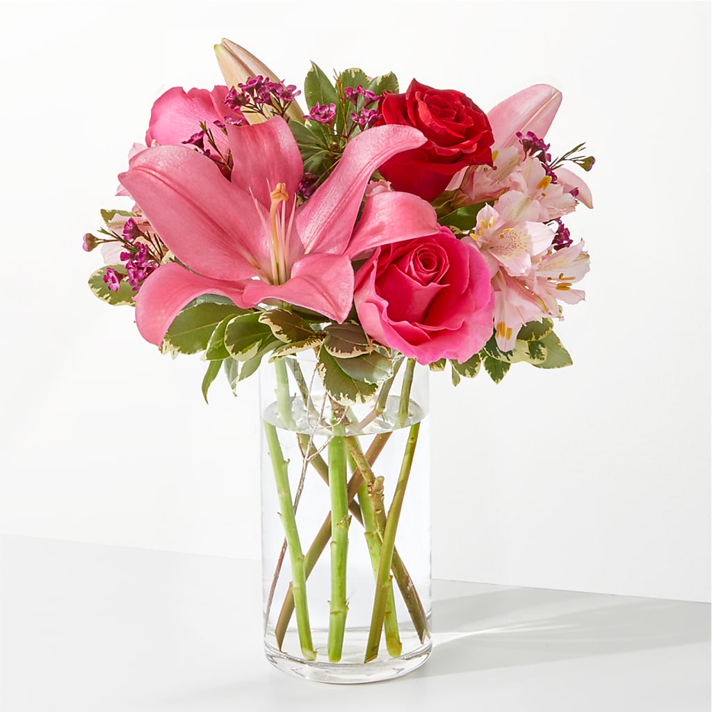 Lucky in Love Bouquet – THE CARRIAGE HOUSE FLORAL & GIFTS, Marlette MI