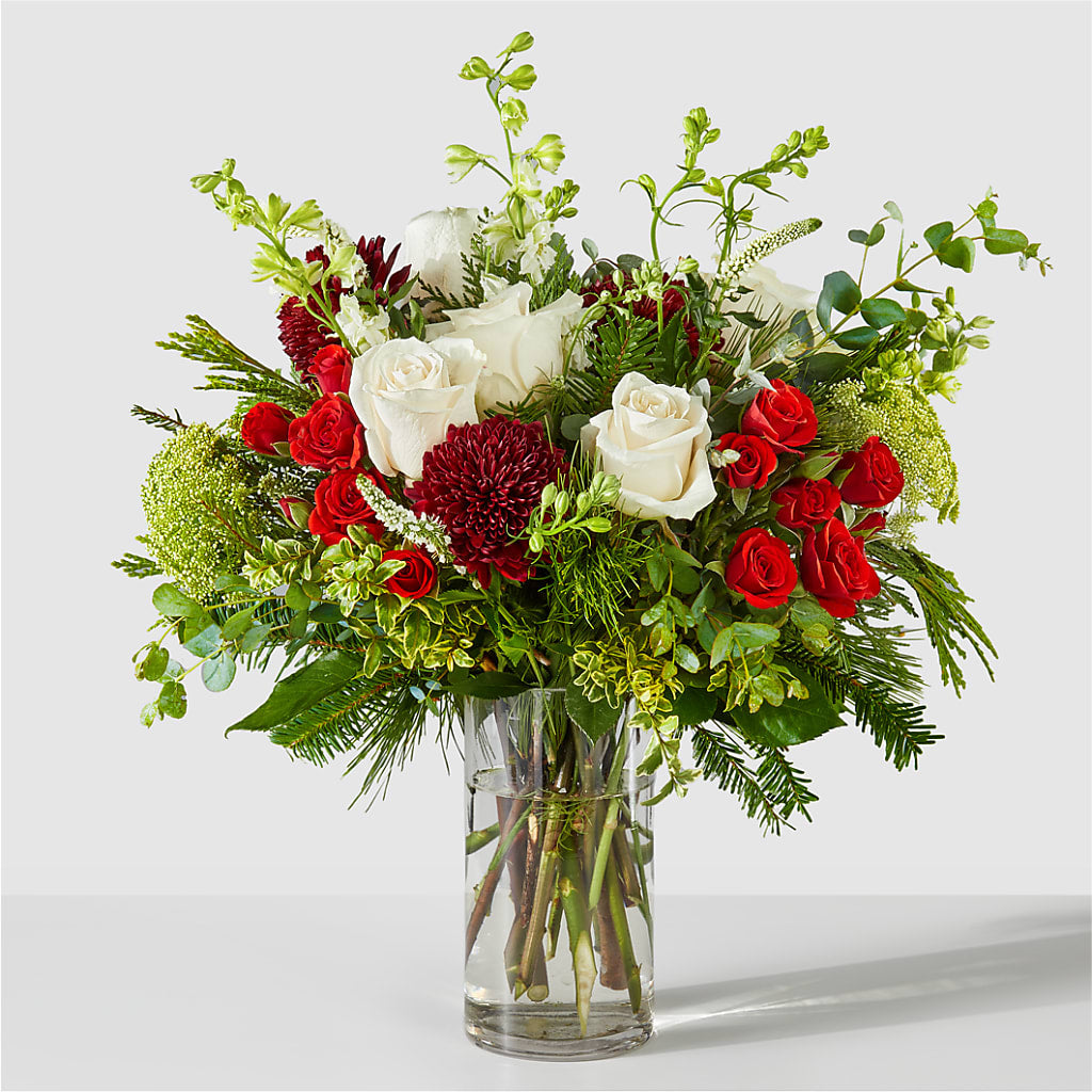 Favorite Traditions Bouquet – THE CARRIAGE HOUSE FLORAL & GIFTS, Marlette MI