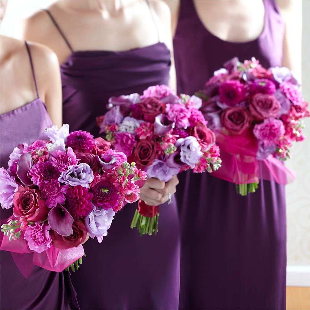Bridesmaid's Garden Bouquet – THE CARRIAGE HOUSE FLORAL & GIFTS, Marlette MI