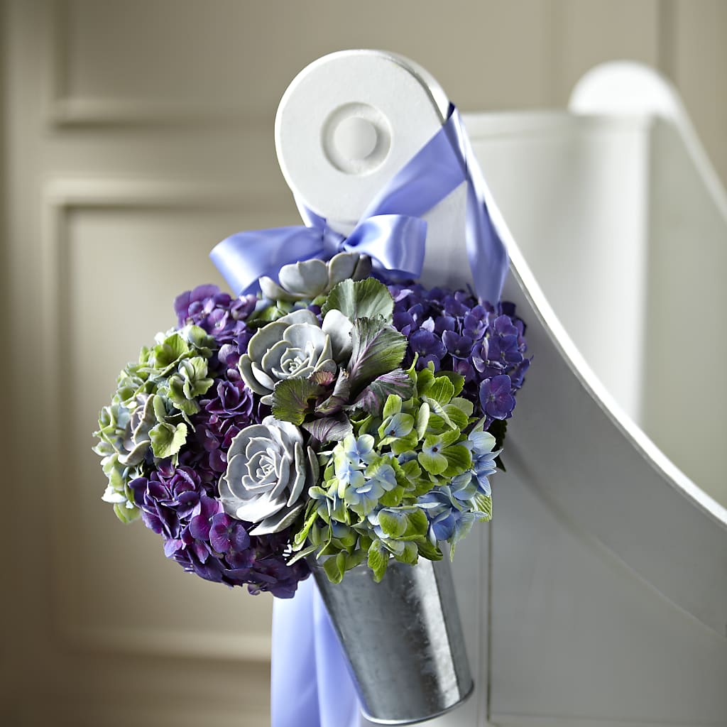 Declaration Pew Décor – THE CARRIAGE HOUSE FLORAL & GIFTS, Marlette MI