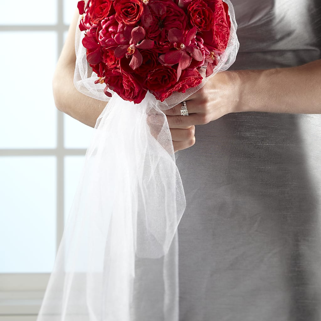 Desire Bouquet – THE CARRIAGE HOUSE FLORAL & GIFTS, Marlette MI