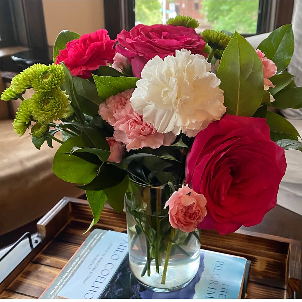 Sweet & Pretty Bouquet – THE CARRIAGE HOUSE FLORAL & GIFTS, Marlette MI