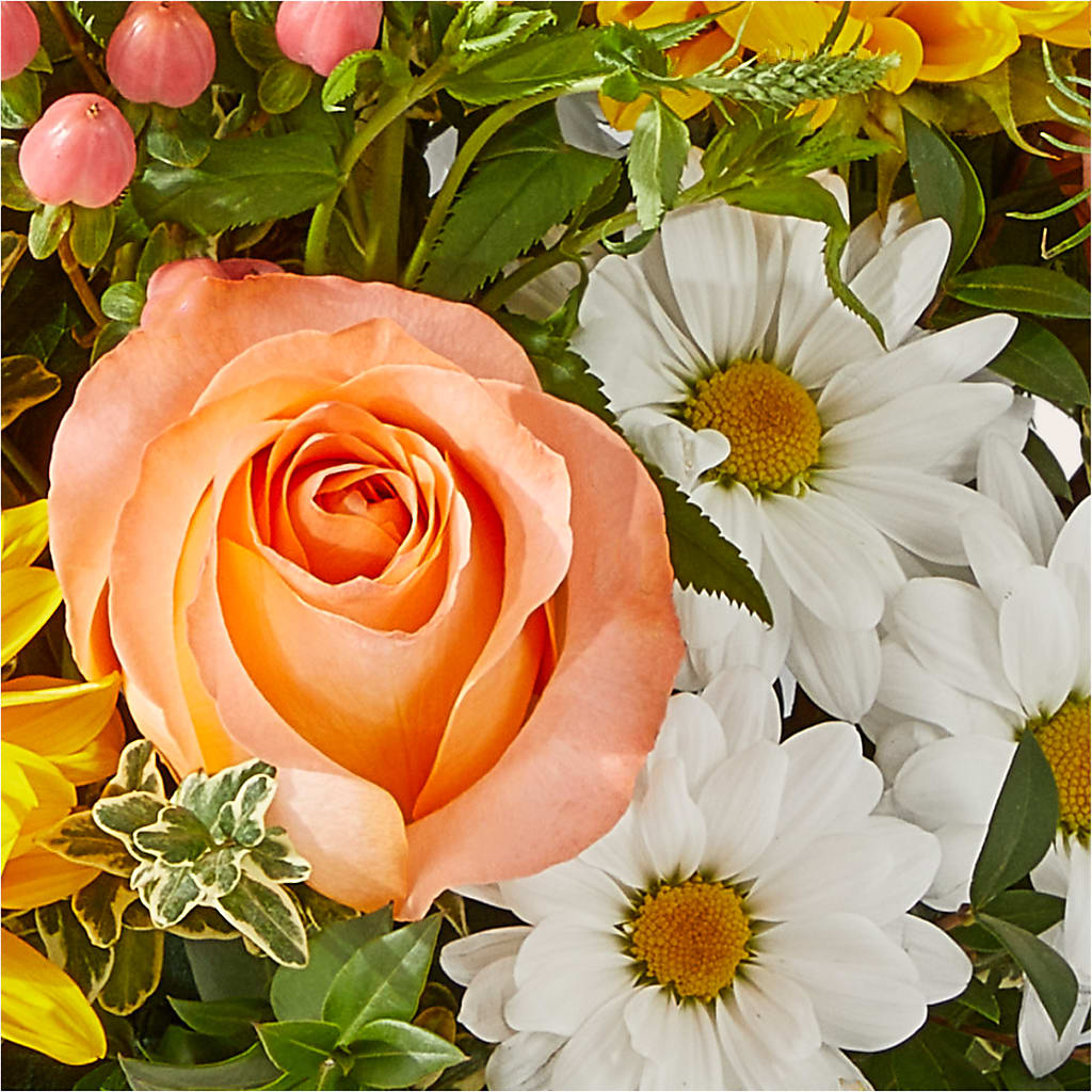 The Good Life Bouquet – THE CARRIAGE HOUSE FLORAL & GIFTS, Marlette MI