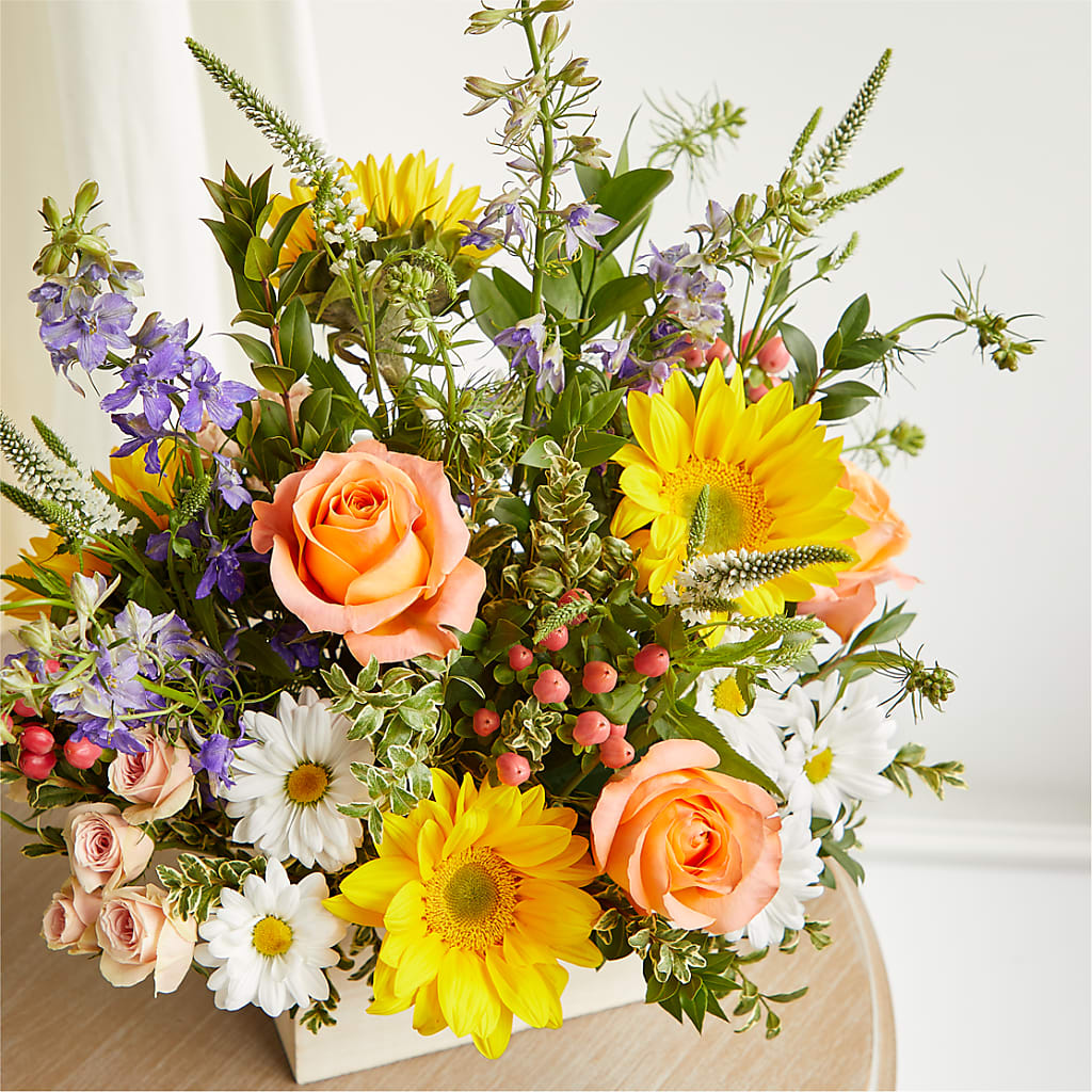 The Good Life Bouquet – THE CARRIAGE HOUSE FLORAL & GIFTS, Marlette MI