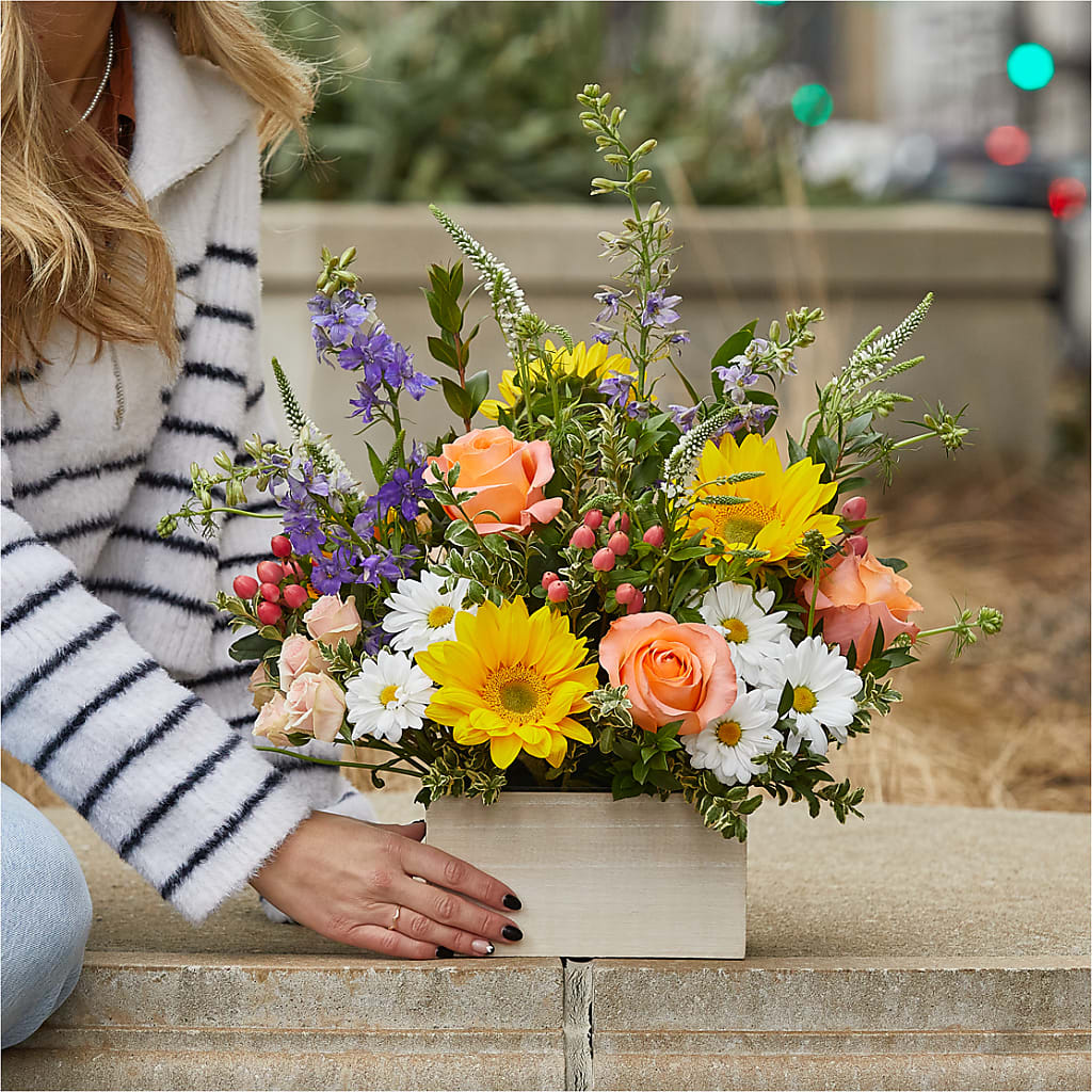 The Good Life Bouquet – THE CARRIAGE HOUSE FLORAL & GIFTS, Marlette MI