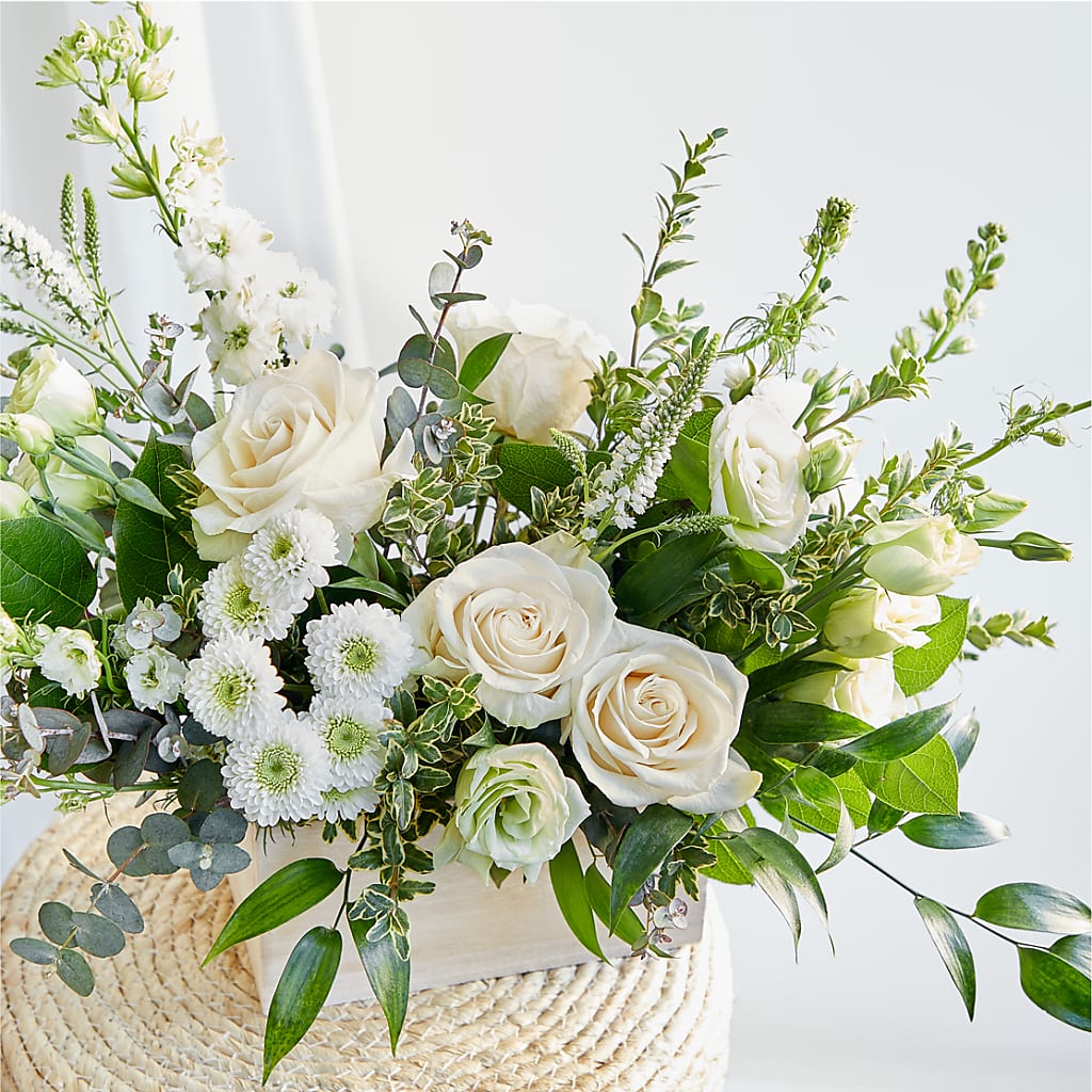 Cashmere Bouquet – THE CARRIAGE HOUSE FLORAL & GIFTS, Marlette MI