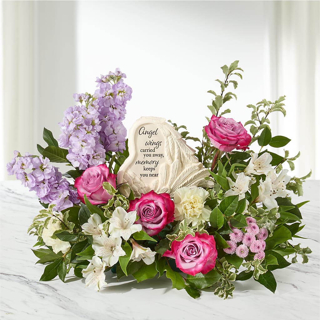 In My Heart Arrangement – THE CARRIAGE HOUSE FLORAL & GIFTS, Marlette MI