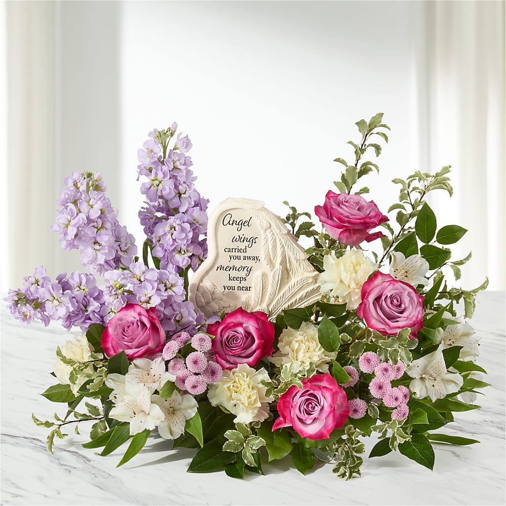 In My Heart Arrangement – THE CARRIAGE HOUSE FLORAL & GIFTS, Marlette MI