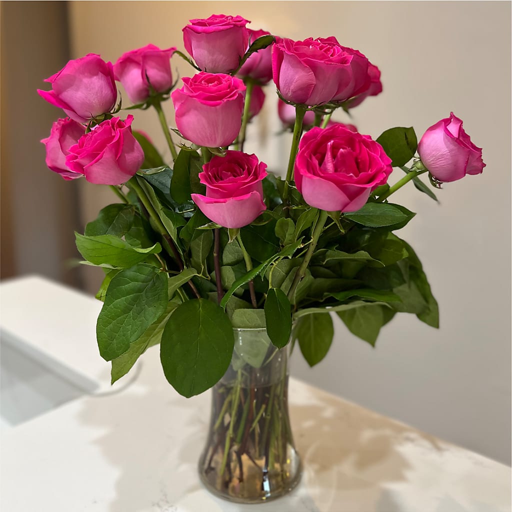 Long Stem Pink Rose Bouquet – THE CARRIAGE HOUSE FLORAL & GIFTS, Marlette MI