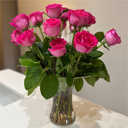 Long Stem Pink Rose Bouquet – THE CARRIAGE HOUSE FLORAL & GIFTS, Marlette MI