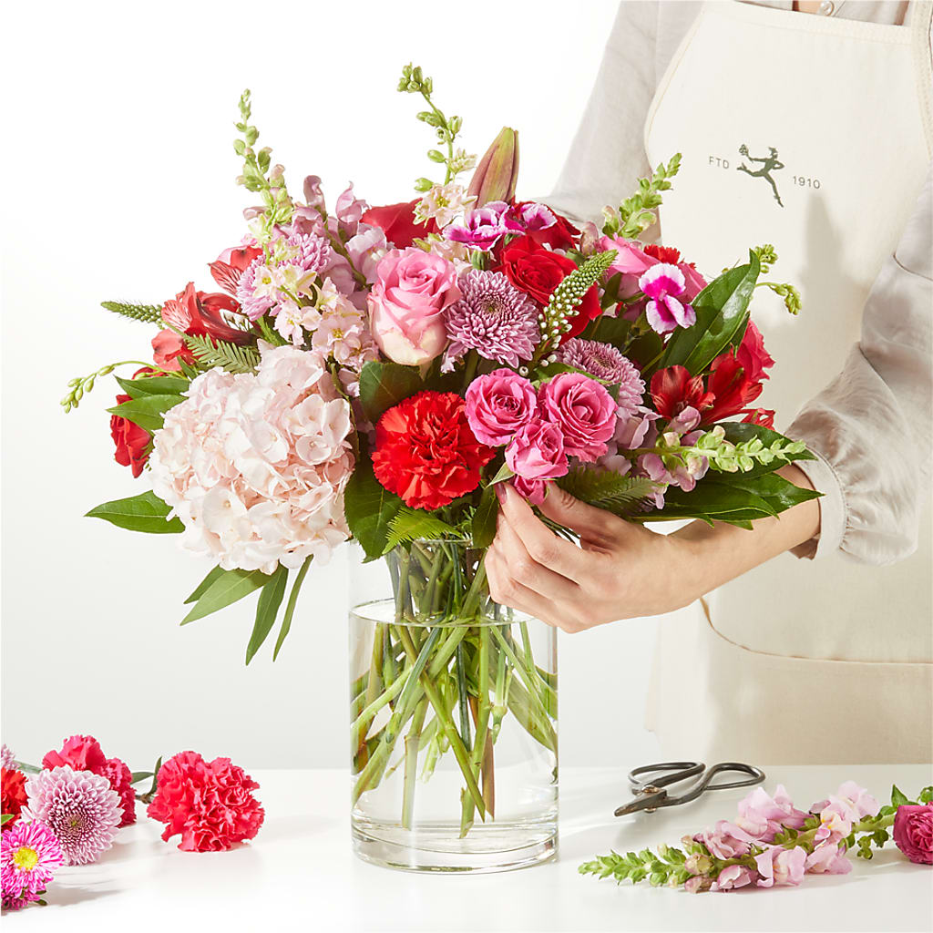 Swooning Over You - A Luxury Florist Original – THE CARRIAGE HOUSE FLORAL & GIFTS, Marlette MI