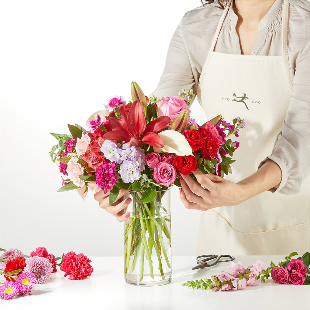 Swooning Over You - A Luxury Florist Original – THE CARRIAGE HOUSE FLORAL & GIFTS, Marlette MI