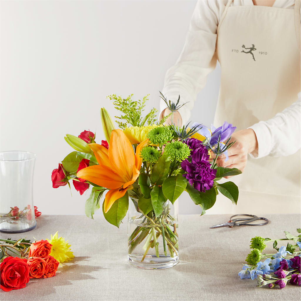 Summer Spectra - A Florist Original – THE CARRIAGE HOUSE FLORAL & GIFTS, Marlette MI