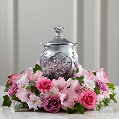 Glorious Tribute Arrangement – THE CARRIAGE HOUSE FLORAL & GIFTS, Marlette MI