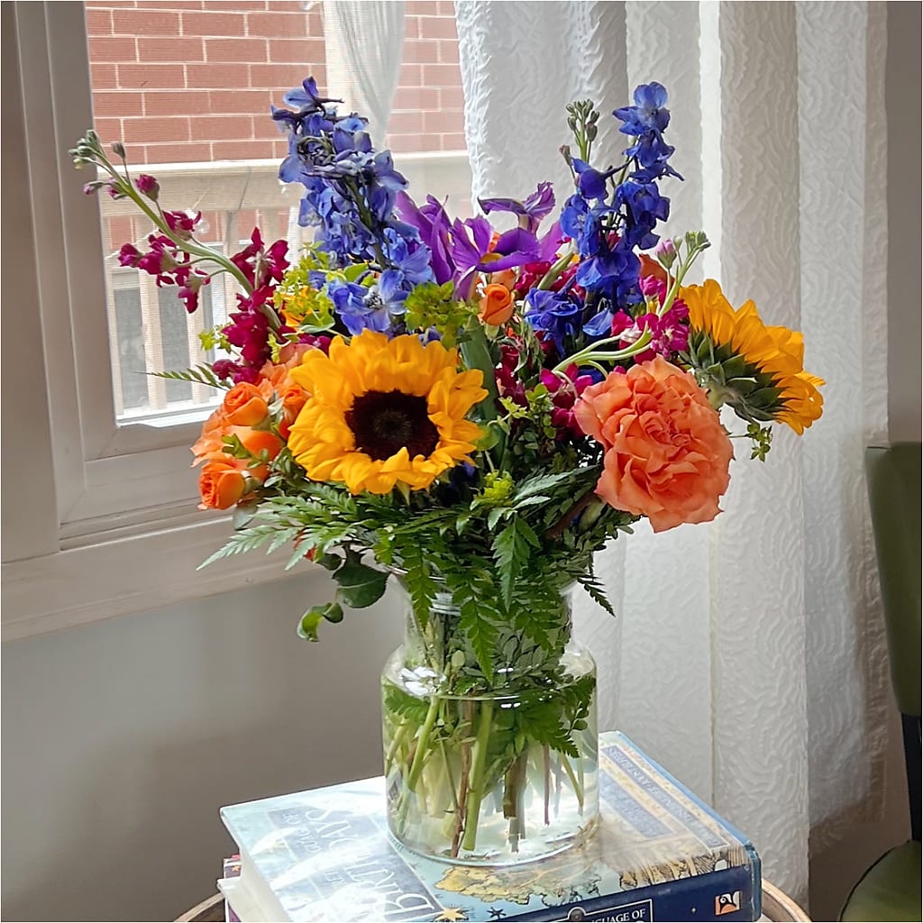 Rays of Life Bouquet – THE CARRIAGE HOUSE FLORAL & GIFTS, Marlette MI