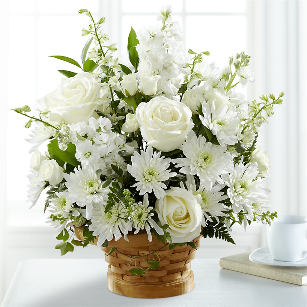 Heartfelt Condolences Arrangement – THE CARRIAGE HOUSE FLORAL & GIFTS, Marlette MI