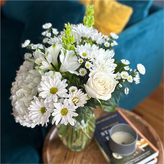 Classic Ivory – A Florist Original – THE CARRIAGE HOUSE FLORAL & GIFTS, Marlette MI