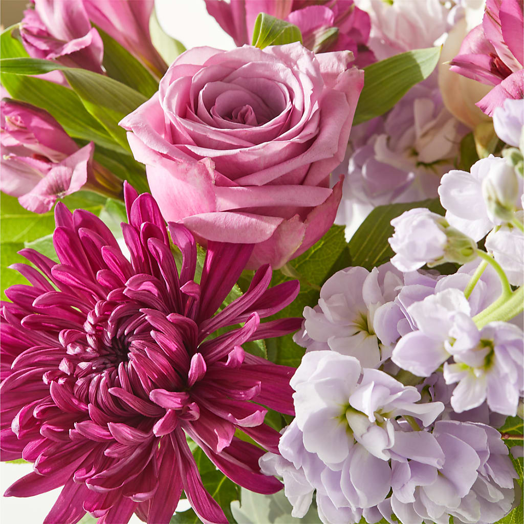 Amethyst Dreams Bouquet – THE CARRIAGE HOUSE FLORAL & GIFTS, Marlette MI