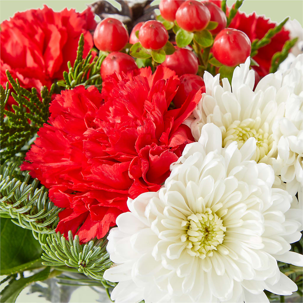 Snow Angel Bouquet – THE CARRIAGE HOUSE FLORAL & GIFTS, Marlette MI