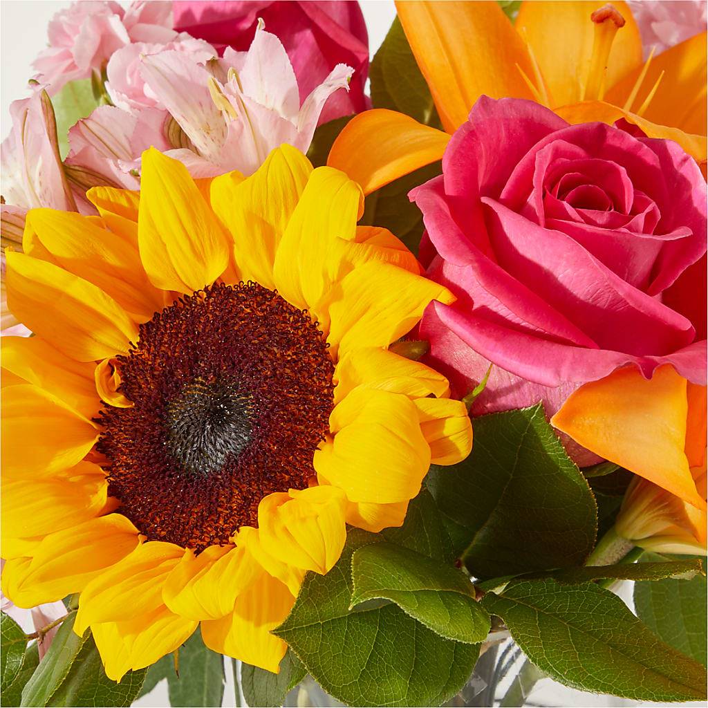 In Full Swing Bouquet – THE CARRIAGE HOUSE FLORAL & GIFTS, Marlette MI