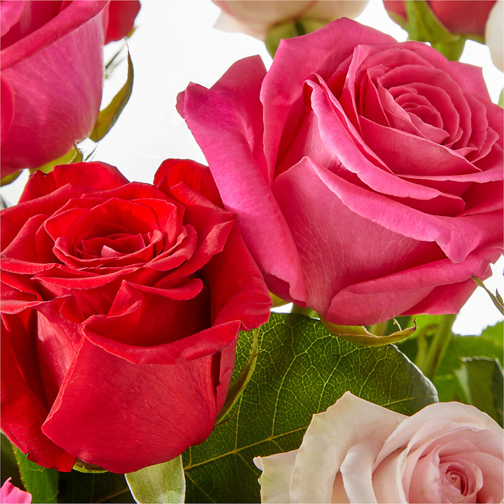 Charming Rose Bouquet – THE CARRIAGE HOUSE FLORAL & GIFTS, Marlette MI
