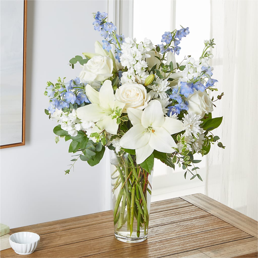 Peace of Mind Bouquet – THE CARRIAGE HOUSE FLORAL & GIFTS, Marlette MI