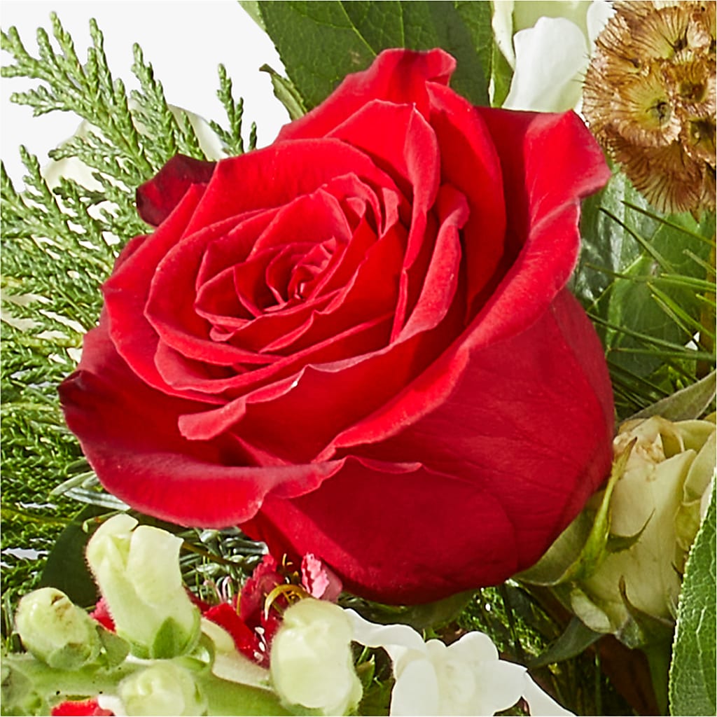 Deck the Halls Bouquet – THE CARRIAGE HOUSE FLORAL & GIFTS, Marlette MI