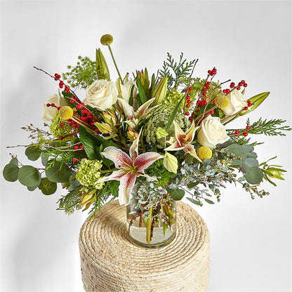 Berry & Bright Bouquet – THE CARRIAGE HOUSE FLORAL & GIFTS, Marlette MI
