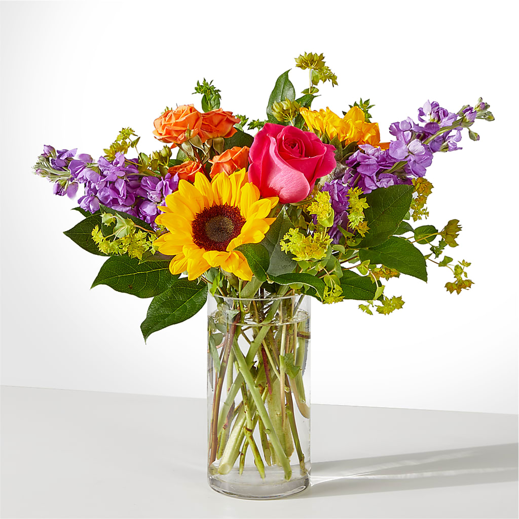 Vibrant Greetings Bouquet – THE CARRIAGE HOUSE FLORAL & GIFTS, Marlette MI