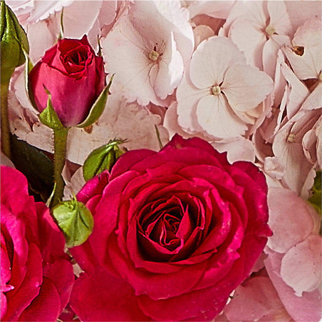 Glitz & Glam Bouquet – THE CARRIAGE HOUSE FLORAL & GIFTS, Marlette MI